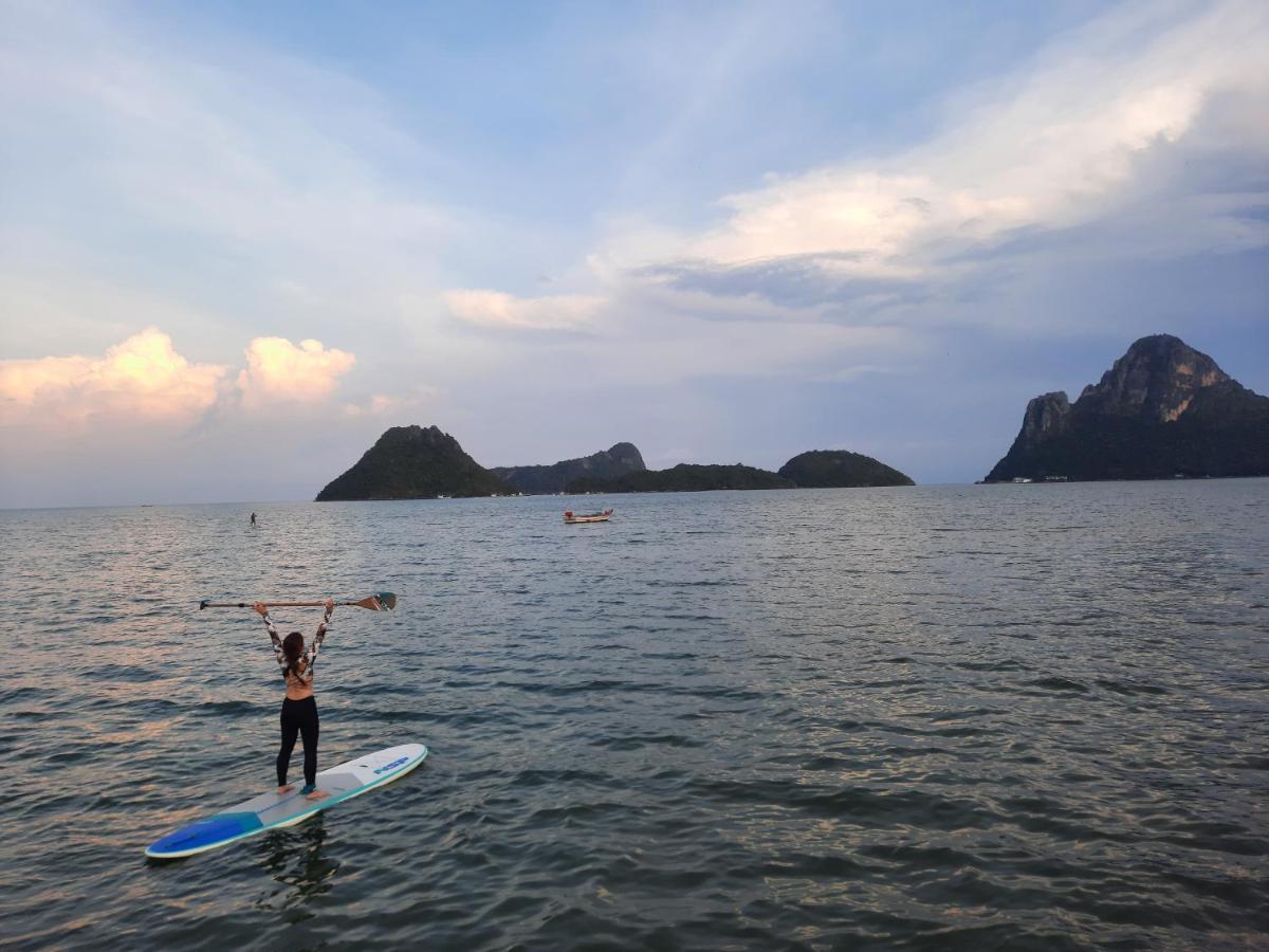 Thaimex Cafe & Homestay Backpackers- Adults Only Prachuap Khiri Khan Bagian luar foto
