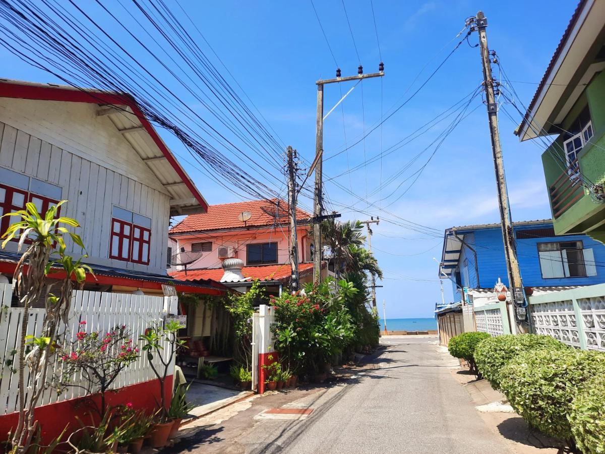 Thaimex Cafe & Homestay Backpackers- Adults Only Prachuap Khiri Khan Bagian luar foto