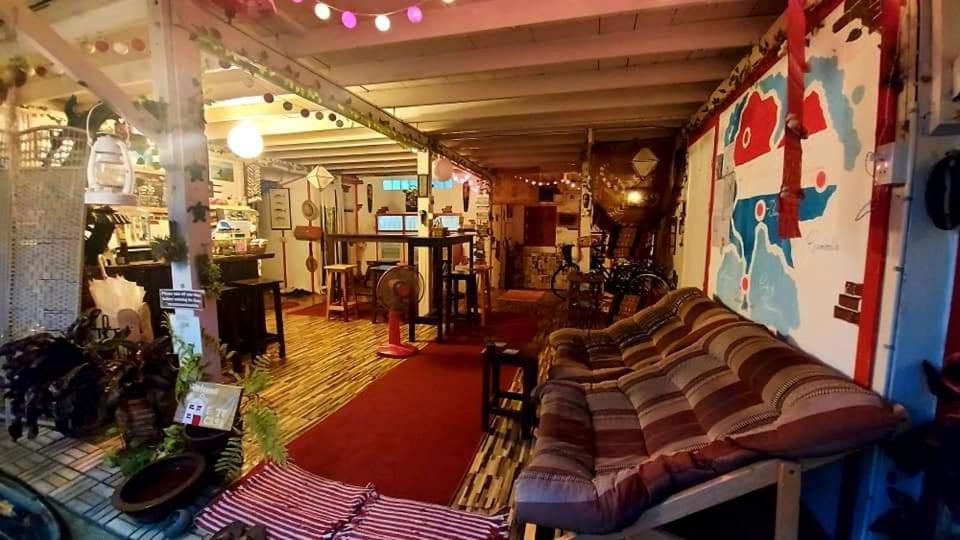 Thaimex Cafe & Homestay Backpackers- Adults Only Prachuap Khiri Khan Bagian luar foto