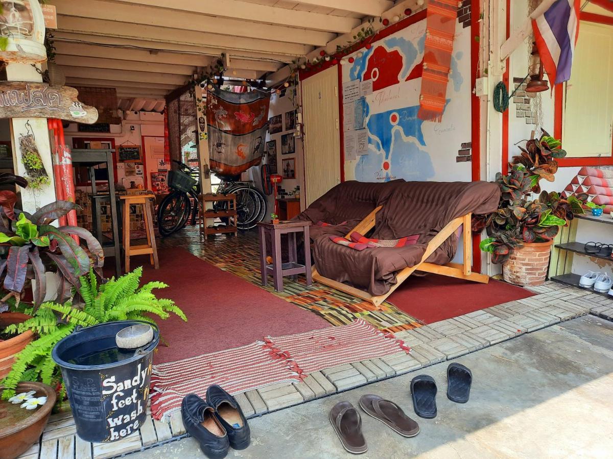 Thaimex Cafe & Homestay Backpackers- Adults Only Prachuap Khiri Khan Bagian luar foto